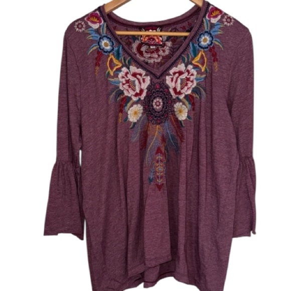 Johnny Was Tops - Johnny Was shirt 1x floral Embroidered Purple boho hippie peasant bell sleeve
